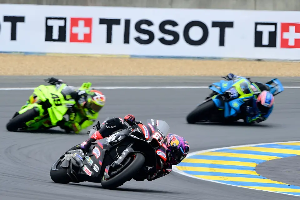 Jorge Martin Snatches Le Mans Victory from Bezzecchi in Last-Lap Aprilia Showdown