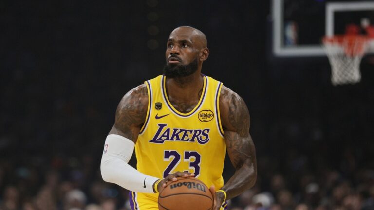 LeBron James Rookie Card Shatters Public Auction Record With Nearly $3 Million Sale at Goldin