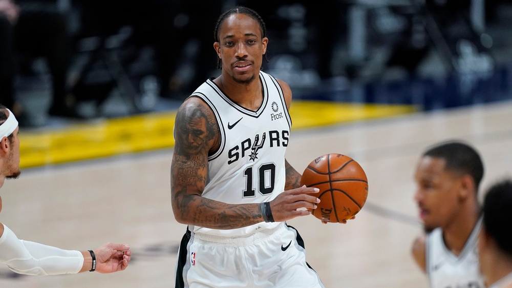 DeMar DeRozan Waived by Kings, Hits Free Agency Market