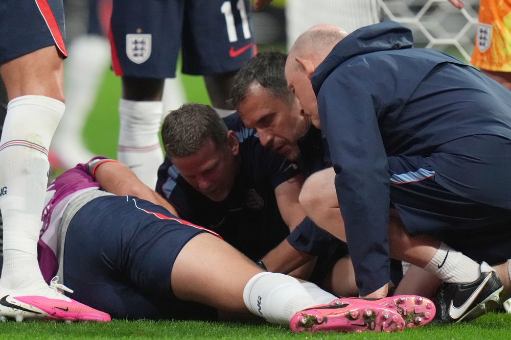 Jordan Henderson Injury Overshadows England's Dramatic World Cup Win Over Mexico