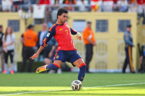 Ferran Torres' Silence Over PSG Exit Leaves Barcelona Squad Baffled