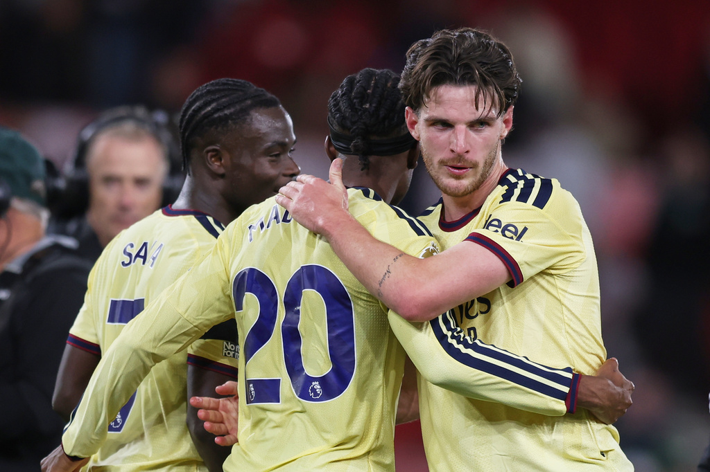 Nottingham Forest vs Arsenal: Noni Madueke celebrates scoring with Declan Rice at the City Ground